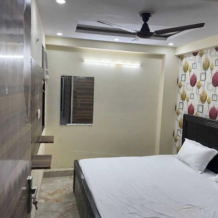Hotel O Devansh Inn Új-Delhi Kültér fotó