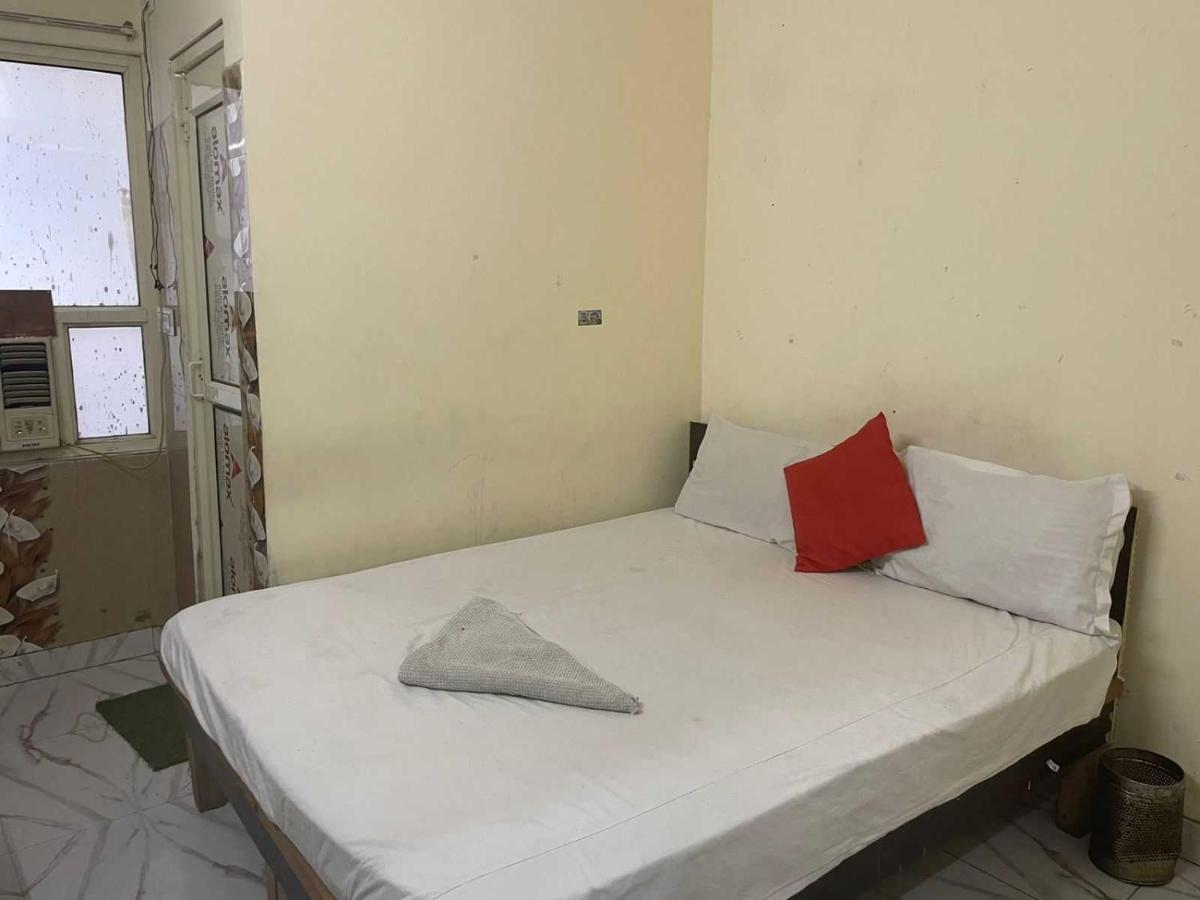 Hotel O Devansh Inn Új-Delhi Kültér fotó